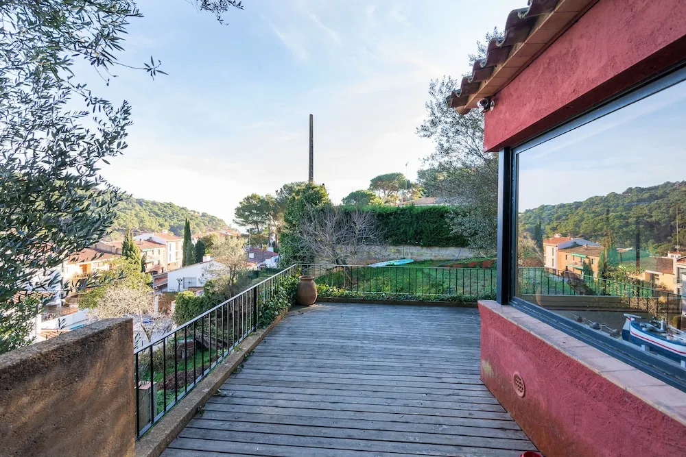 Bohemian villa con piscina privada en Playa Tamariu