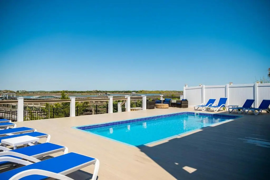 Golden Hour by Oak Island Accommodations