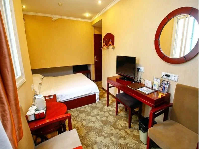 GreenTree Inn Xi’an North Gate Railway Station Express Hotel