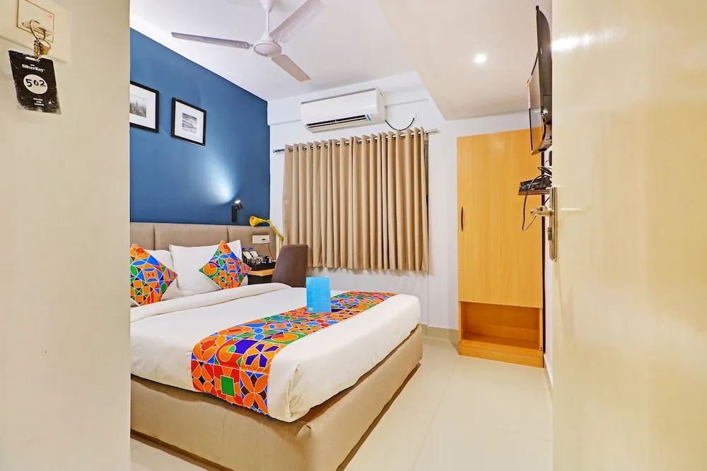 OYO 78582 SilverKey Hotel Mayfair Tower