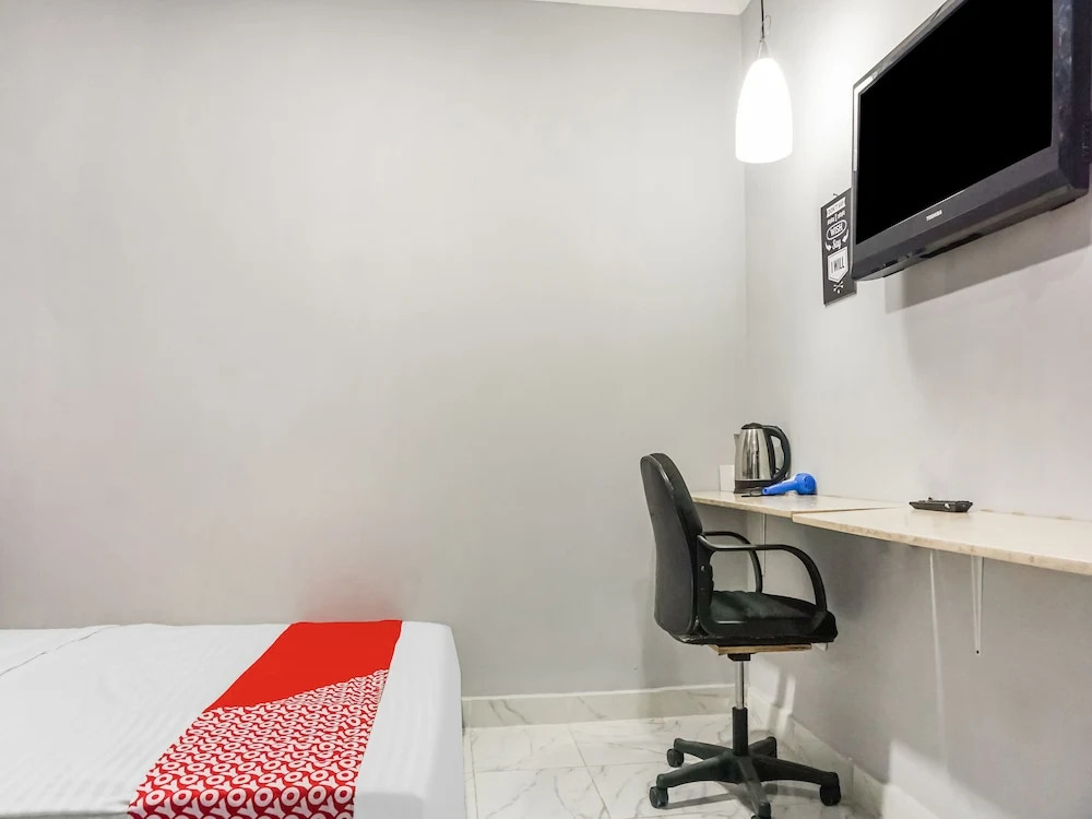 Collection O 91131 New V1 Hotel Near Stasiun Mangga Besar
