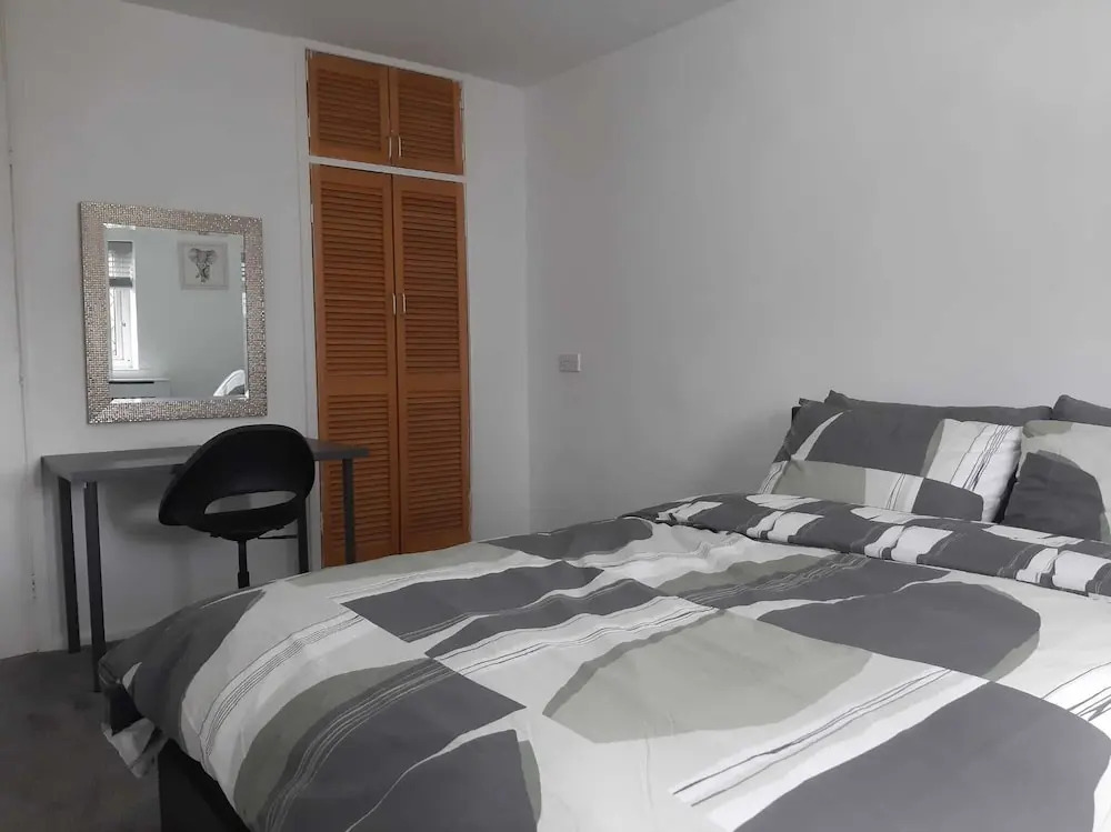 Beautiful 1-bed House by Manchester City Stadium