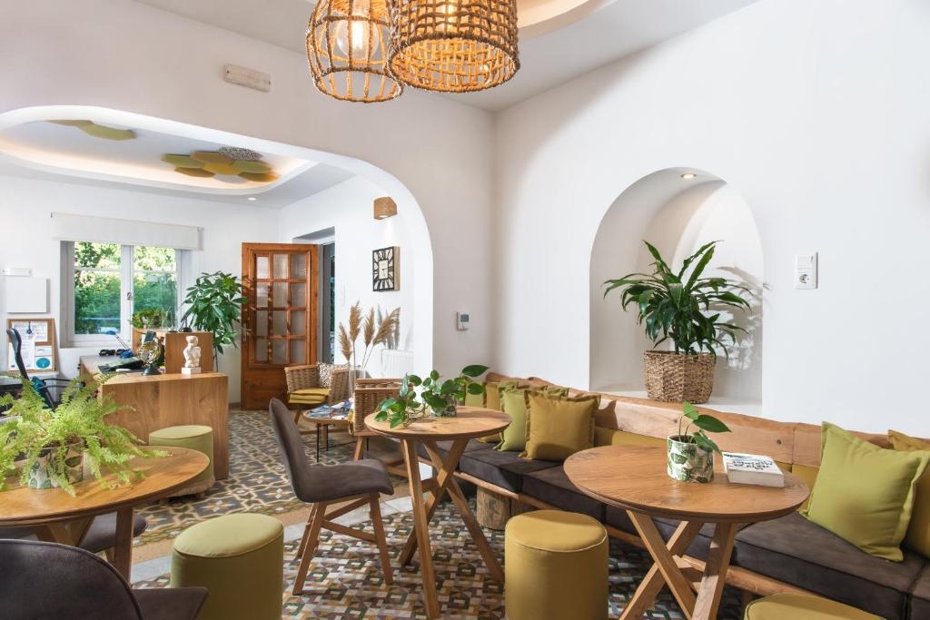 Semiramis Hotel