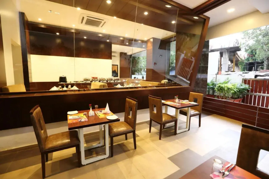 The Altruist Andheri Hotel