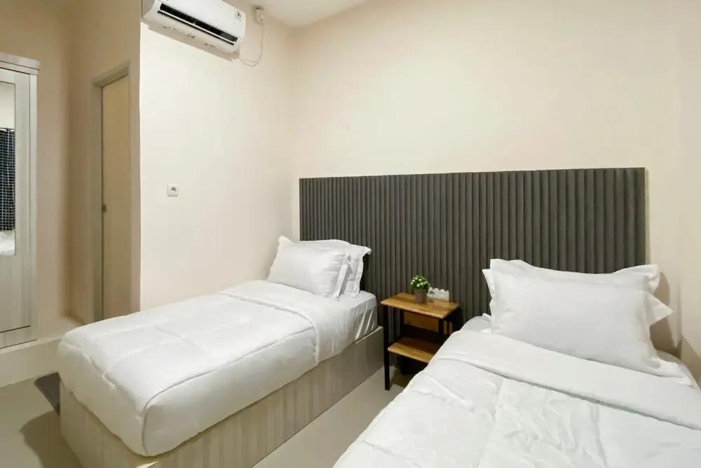 RedDoorz Syariah near RS Awal Bros Panam Pekanbaru
