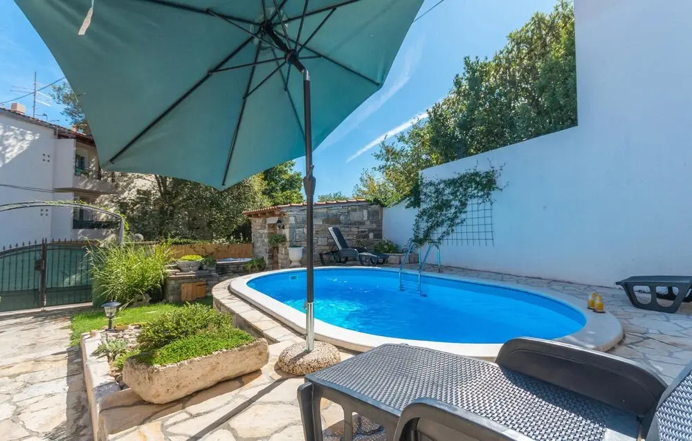 Beautiful Home in Benkovac With 2 Bedrooms, Wifi and Outdoor Swimming Pool