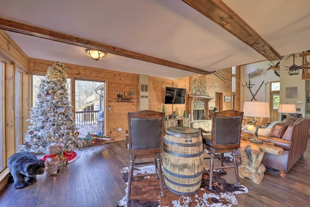Ski, Hike & Relax: Beech Mtn Gem w/ Sweeping Views