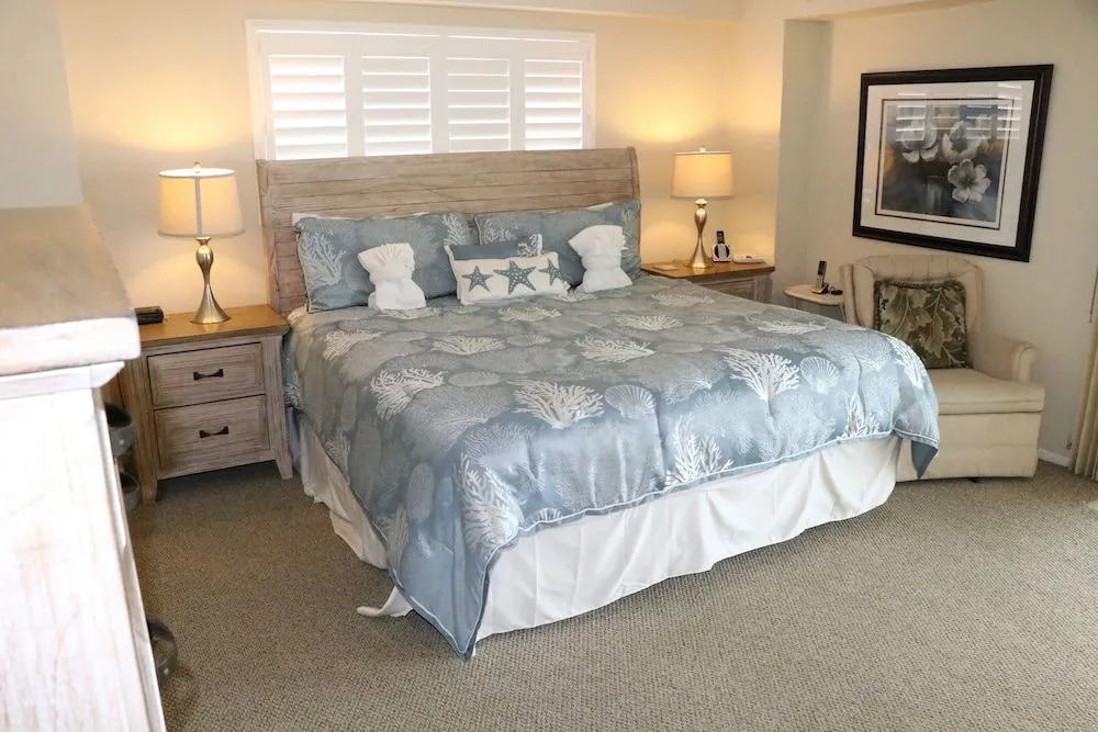 Jamaica Royale - 705 - 2 Br Condo