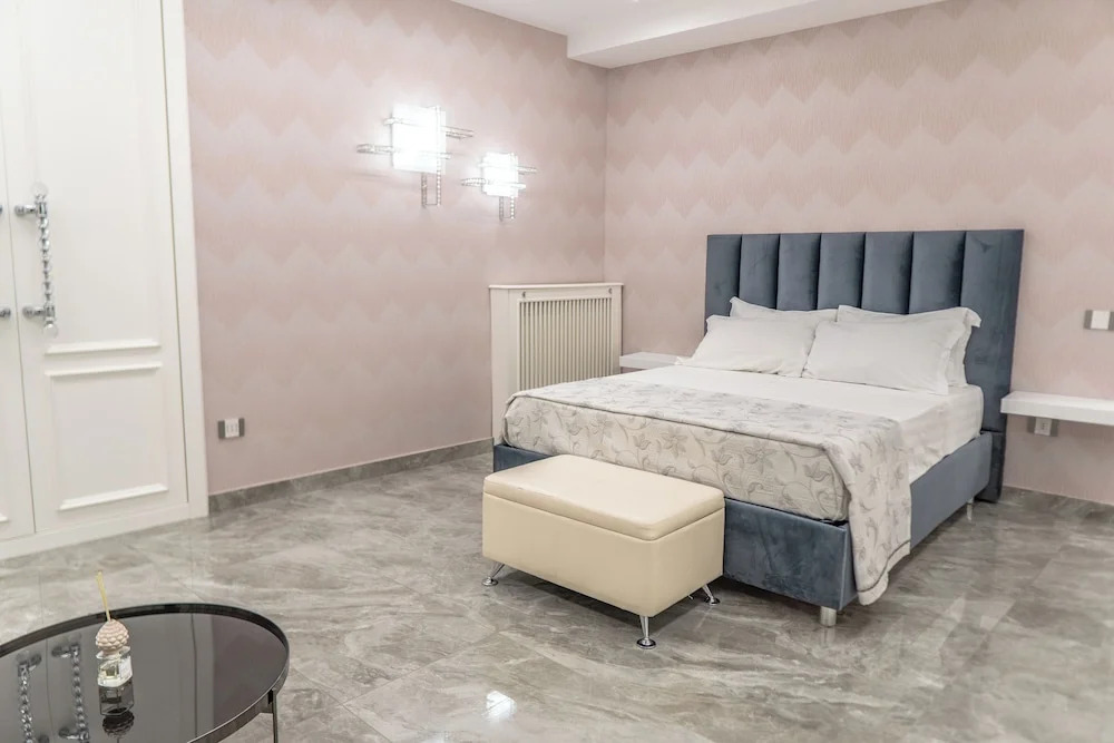 Suite délite Chiaia