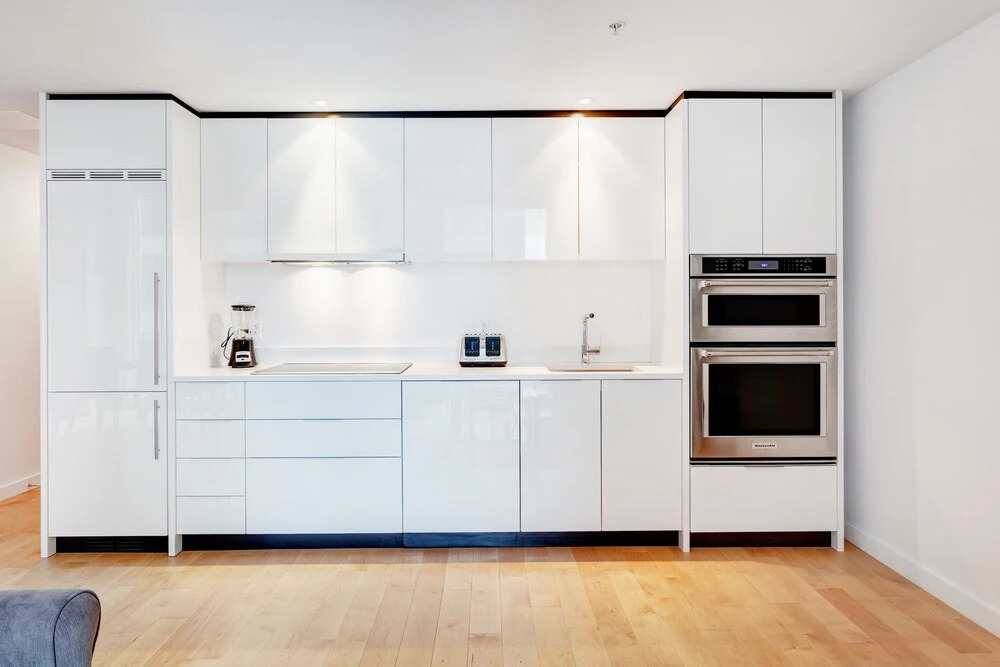 Heritage Apartments in Old Montreal by Hometrotting