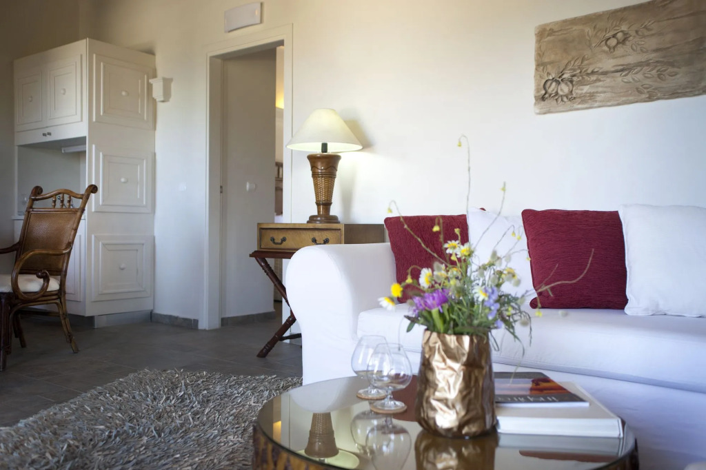 Porto Kea Suites by Sandglass