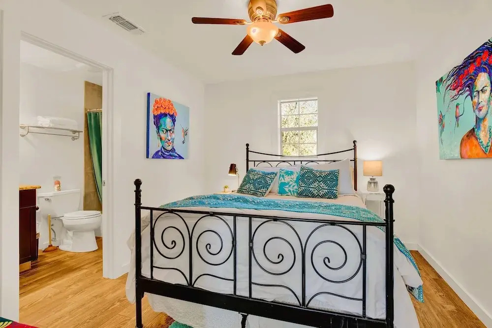 Stunning Hill Country Haus - Minutes From Main St!