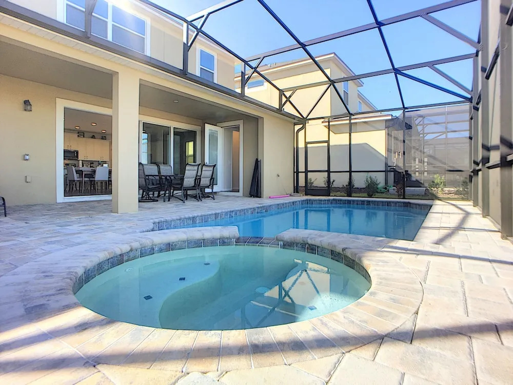 Sun Ridge Villa: Private Pool/Spa & 24/7 Support