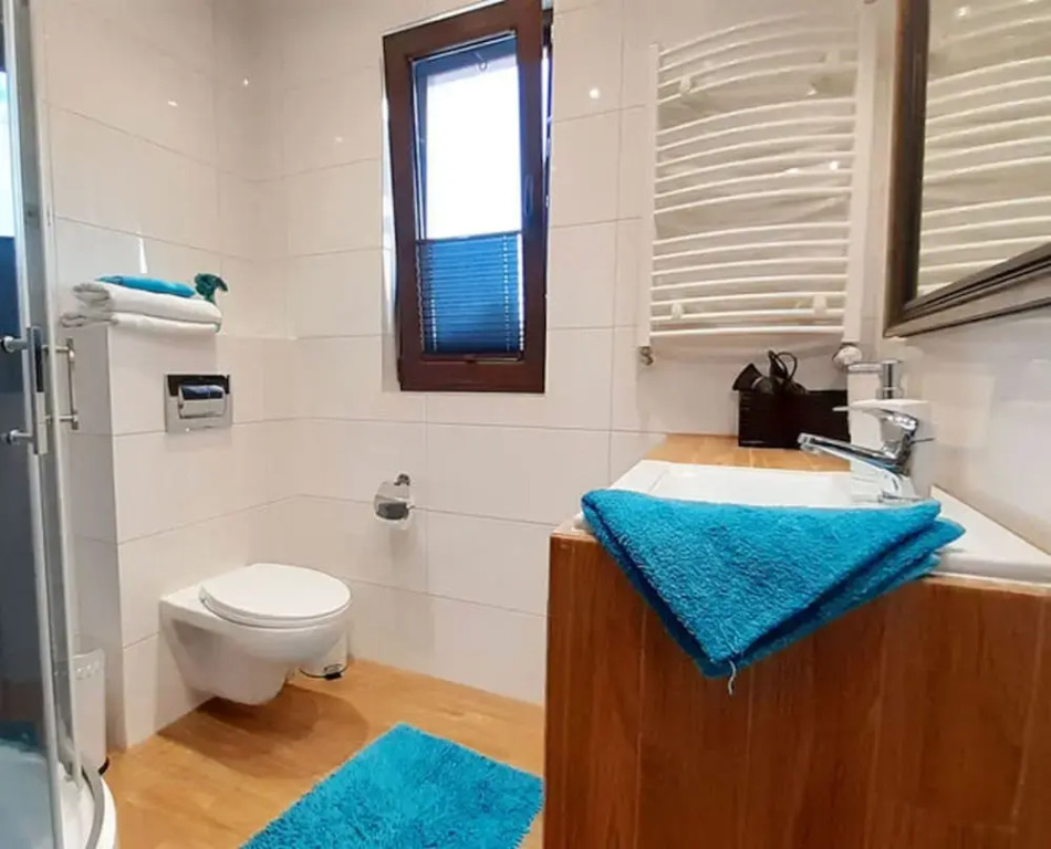 Large, comfortable holiday home, sauna, jacuzzi