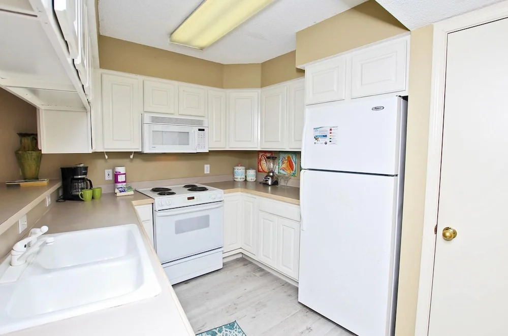 Pleasure Isle Villas 30B by Youngs Suncoast