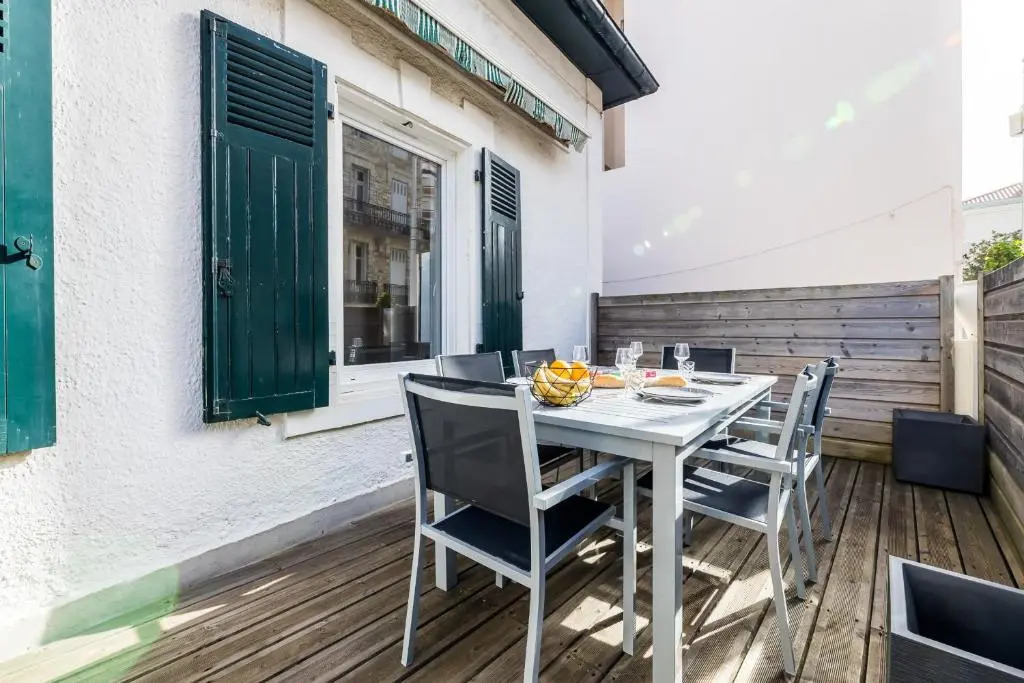 POP KEYWEEK Apt 3 bedrooms with terrace & parking Biarritz city center