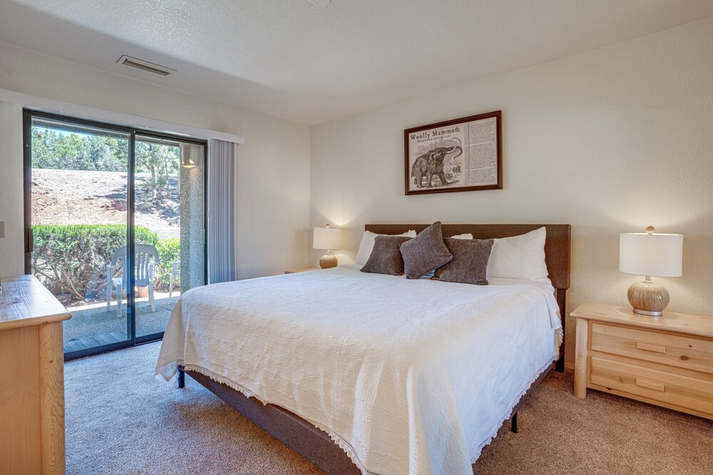 Sedona Condo on Golf Course w/ Pool Access!