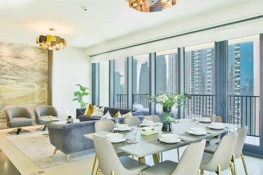 Luxury Skyscraper in the Heart of DT