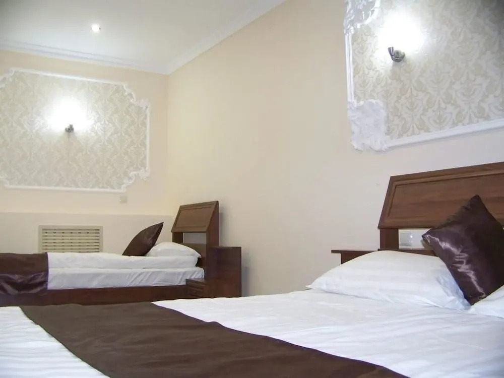 Sky Lux Hotel