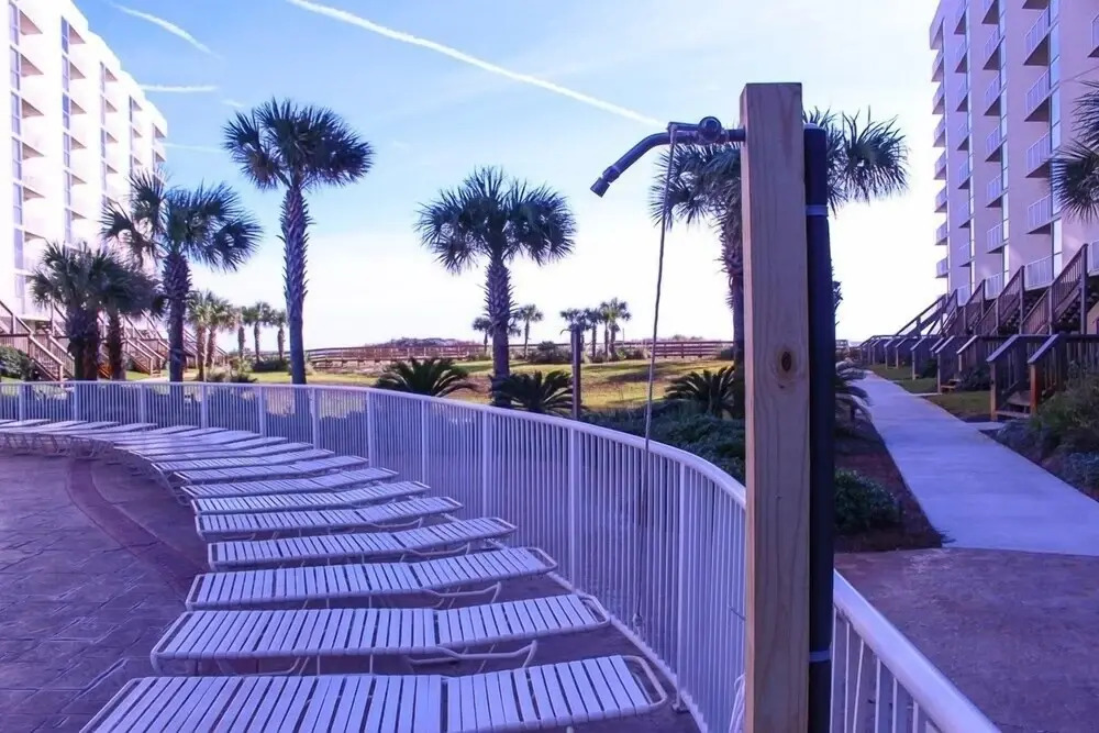 473 Mainsail 2 Bedroom Condo by RedAwning