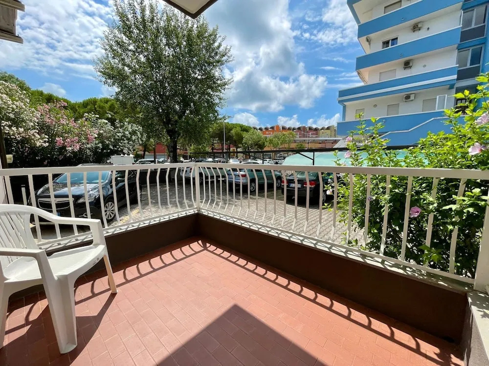 Enjoy the Pool at our Cozy Flat