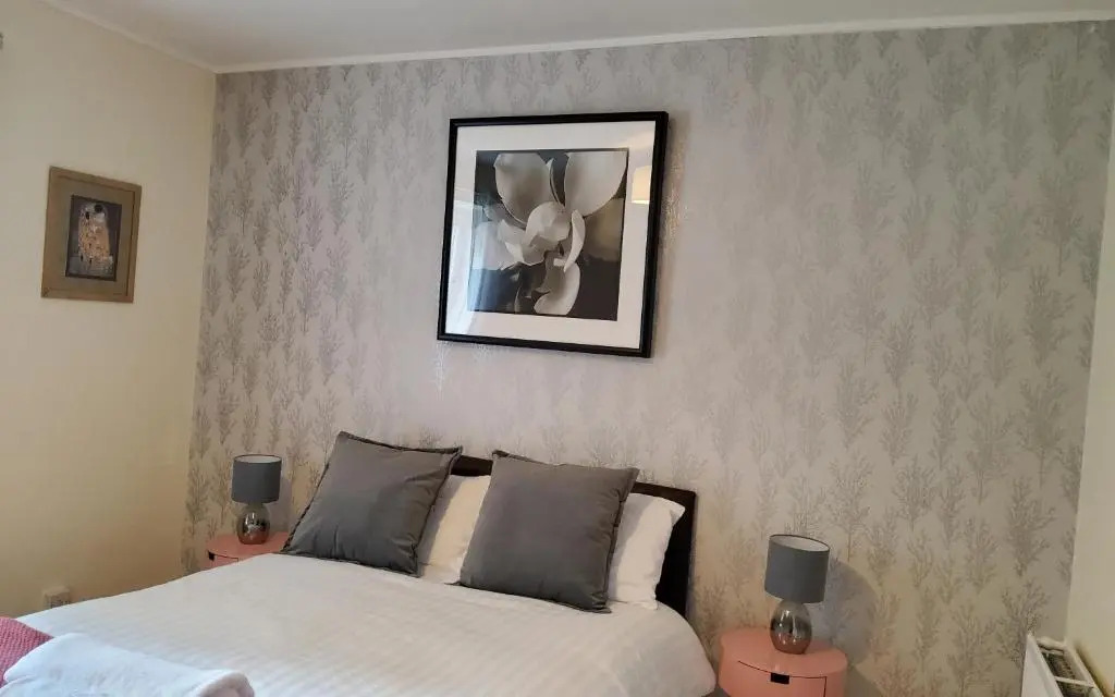 Sensational Stay Serviced Accommodation Aberdeen 4 Bedroom Apt - Bedford Avenue