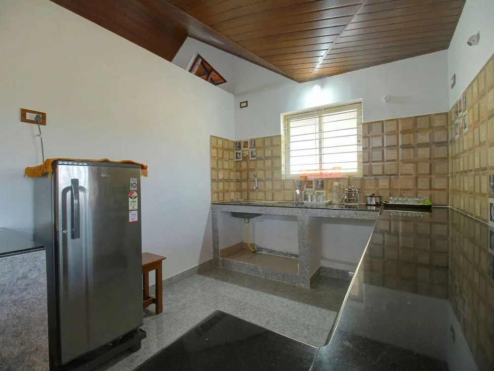 OYO 12040 Home Hill View Stay Near ITI Jn