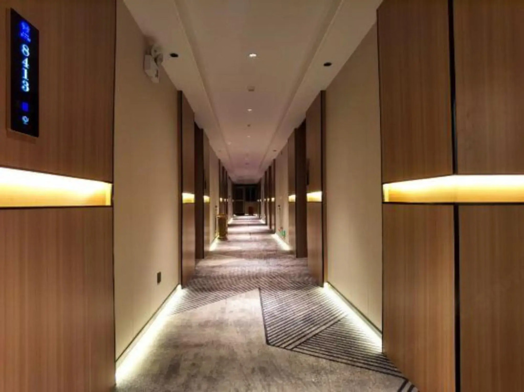 Jieyang Victoria Holiday Business Hotel