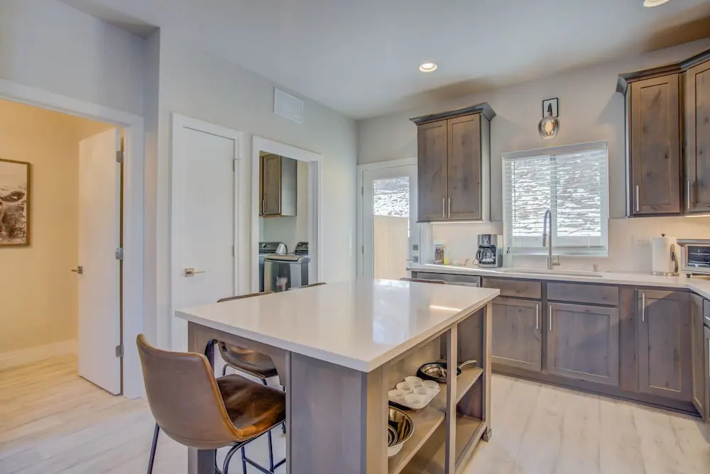 Modern Rooftop Patio New-build Townhome in COS