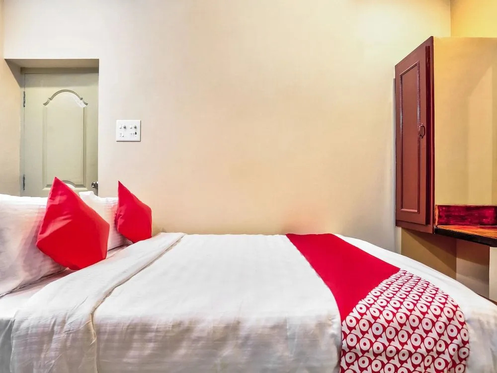 OYO 29878 Sri Abirami Inn