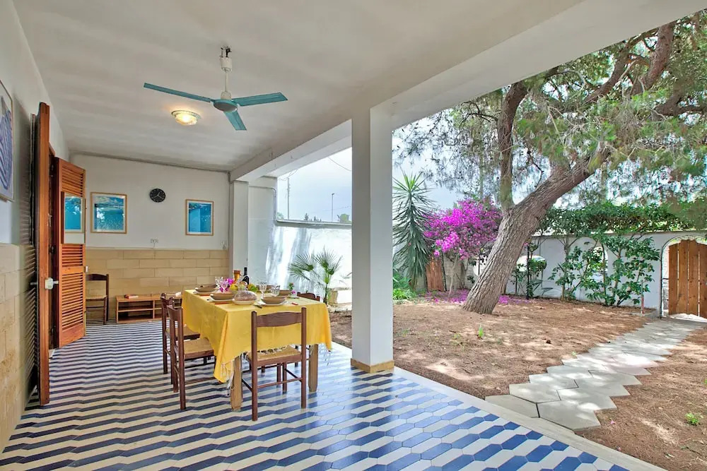Villa Carolina spacious with garden