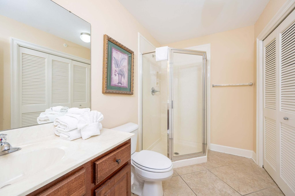 The Oasis 1203 Formerly Phoenix West Ii 1203 3 Bedroom Condo