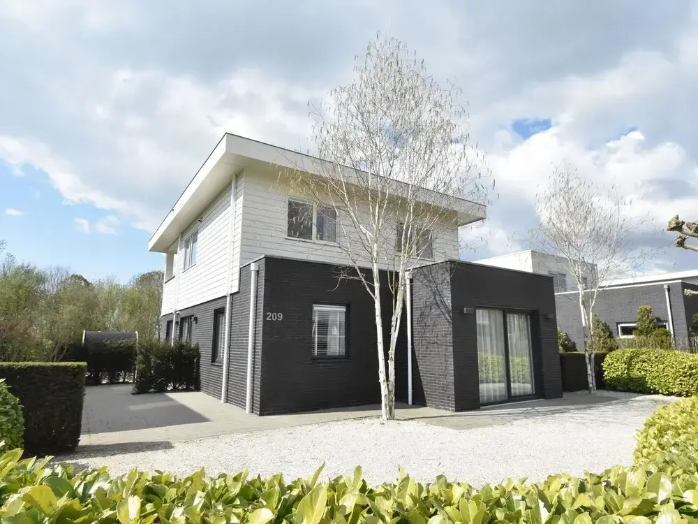 Modern Villa in Harderwijk with Hot Tub