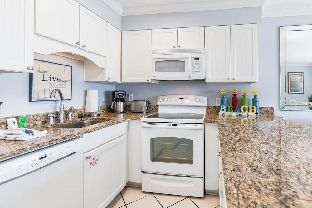 Beach Baby Condo Unit #2 1 Bedroom 1 Bathroom Condo