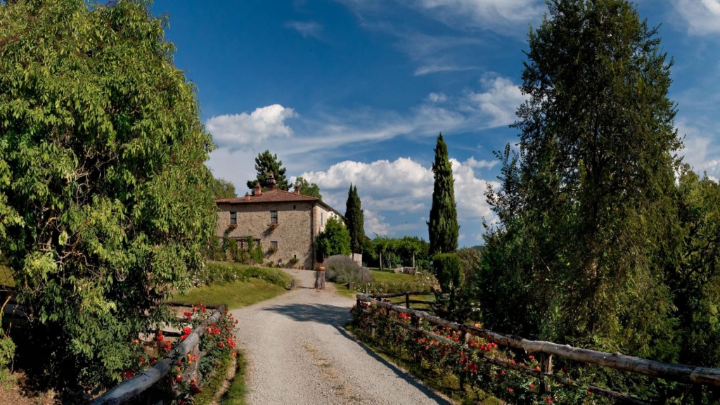 Sleeps: 12 (6 bedrooms, 6 bathrooms) 450 m2. Private garden and the pool (5x12 mts – 1,30mts depth),-VILLA LEOPOLDINA