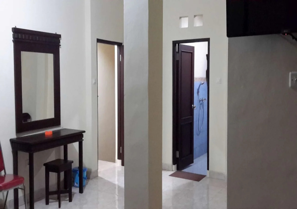 Hotel Mawar Sari Mitra RedDoorz