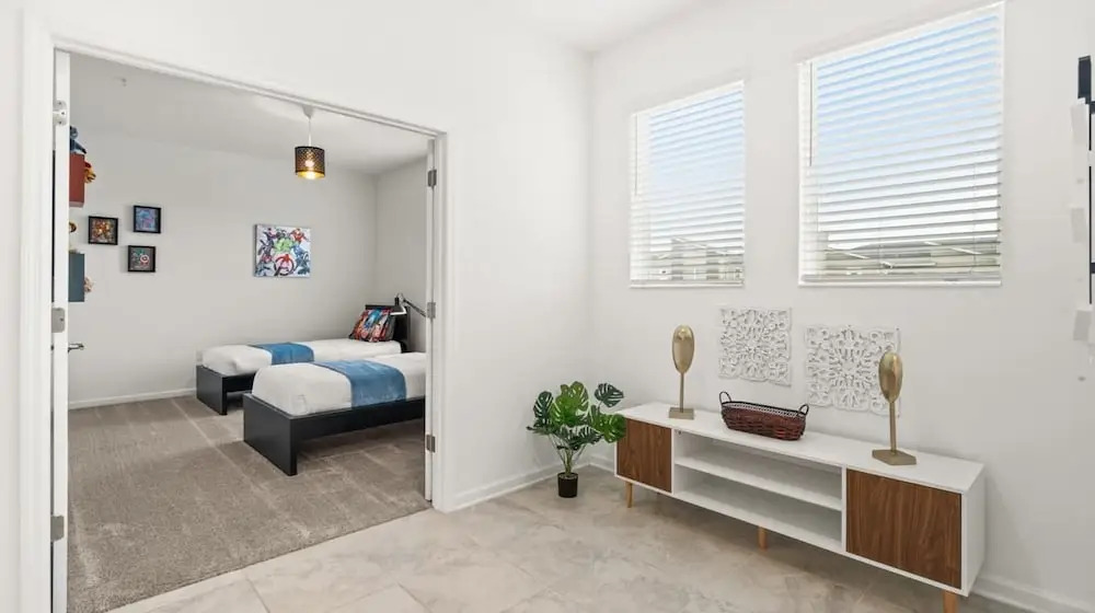 Stylish 3BR Condo Championsgate w Water Park