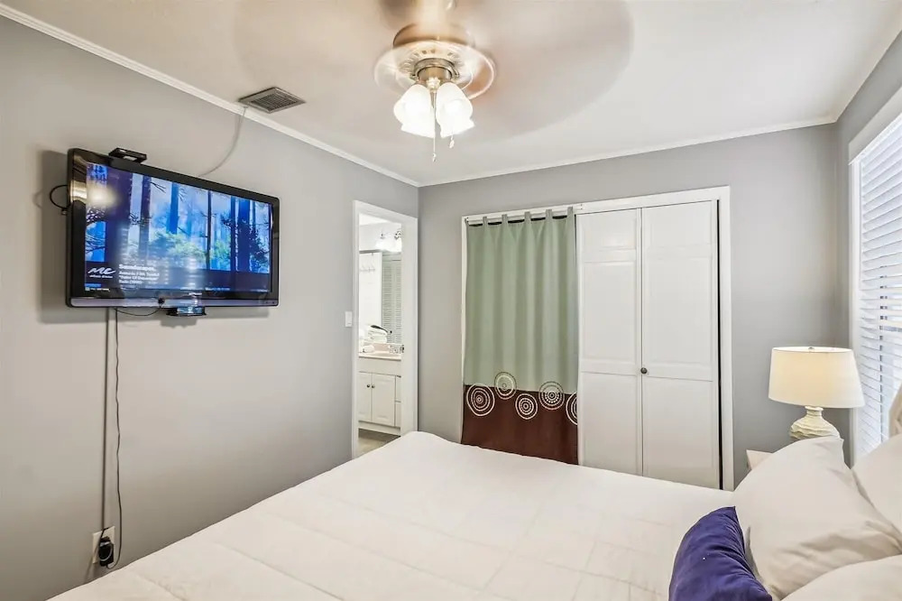 Sandpiper Cove 1030 1 Bedroom Condo by RedAwning
