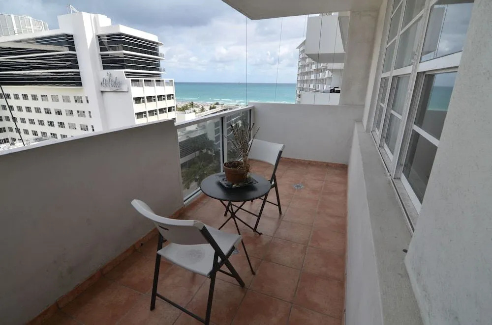 Riviera Luxury Living at the Decoplage