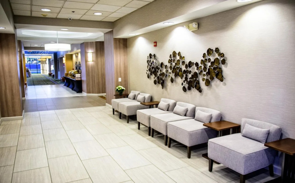 Crowne Plaza Dulles Airport by IHG
