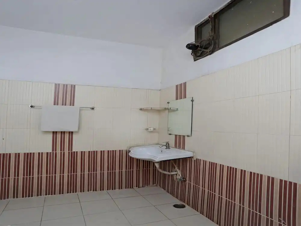 OYO 12914 Hotel Jagdish