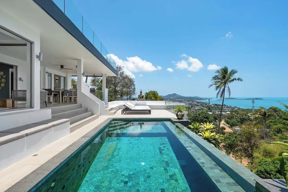 Serene Escape Balcony Villa in Chaweng KBR20