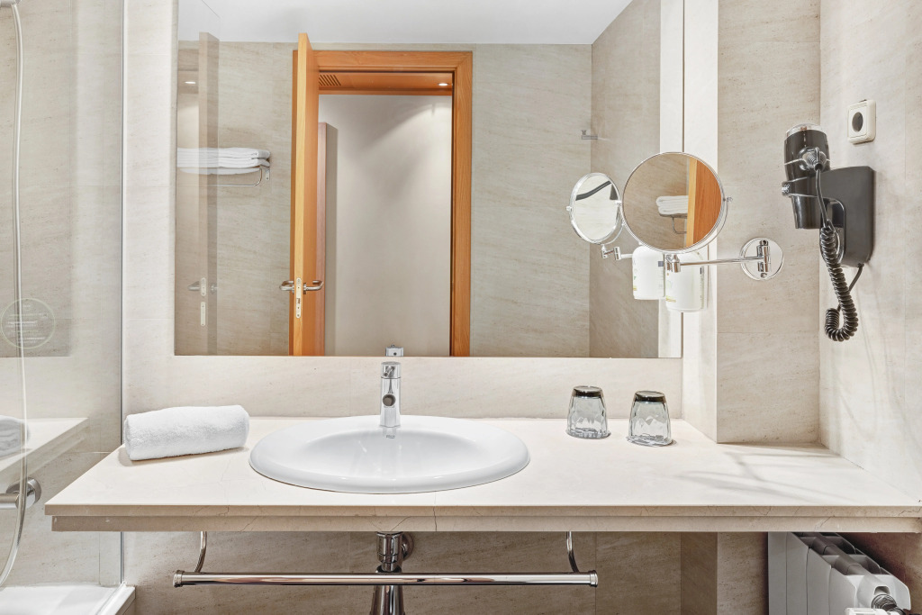 Отель B&B Hotel Tarragona Valls