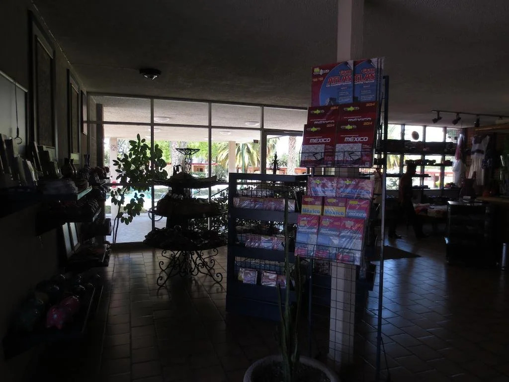 Hotel Las Palmas Midway Inn