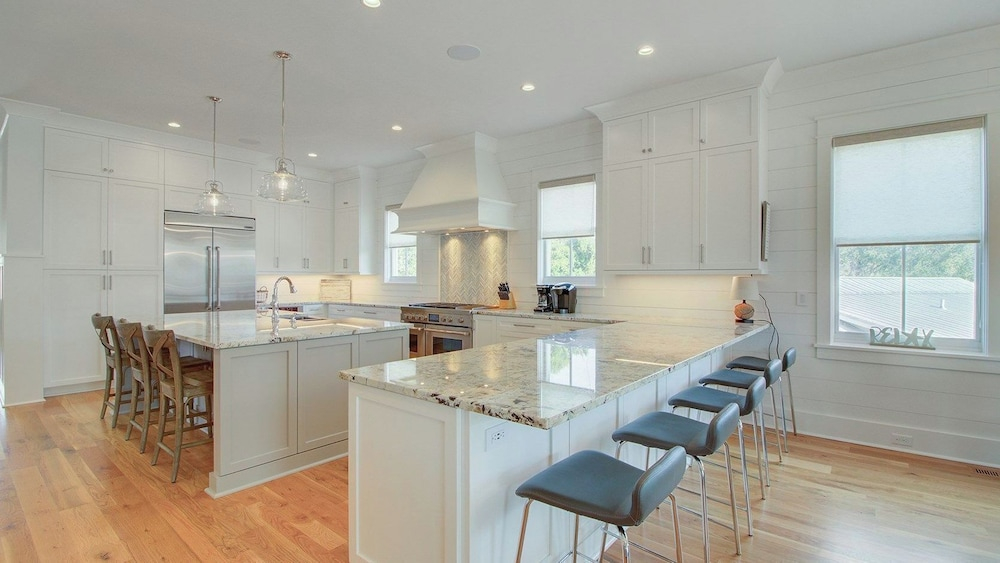 616 Carolina Boulevard by Avantstay Ocean Views From Decks