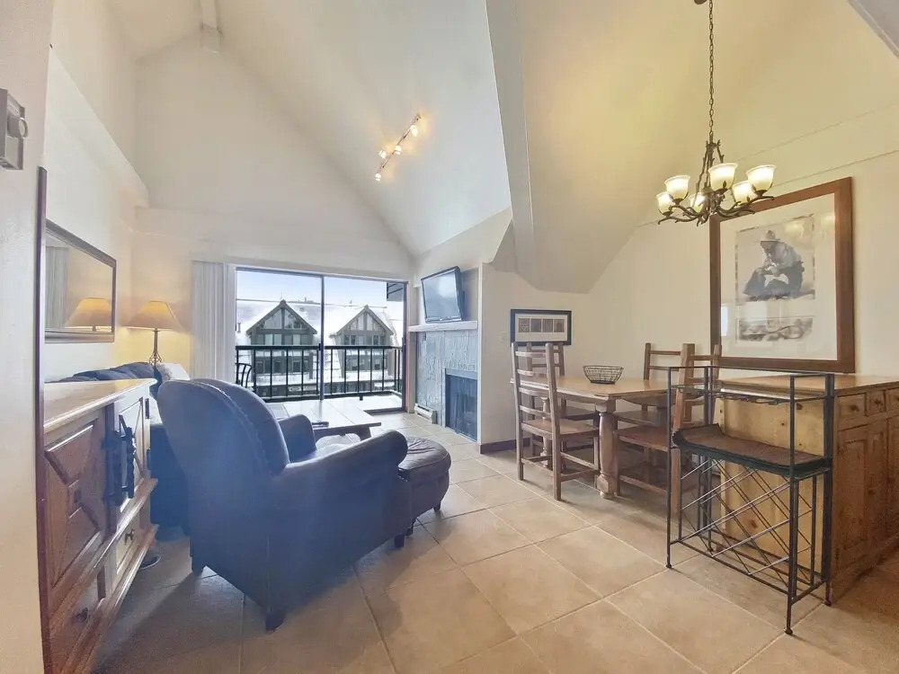 Ski Lodge 209 2br 2 Bedroom Condo by Redawning