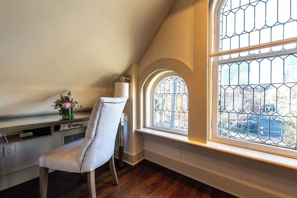 Stonehurst Place Bed & Breakfast