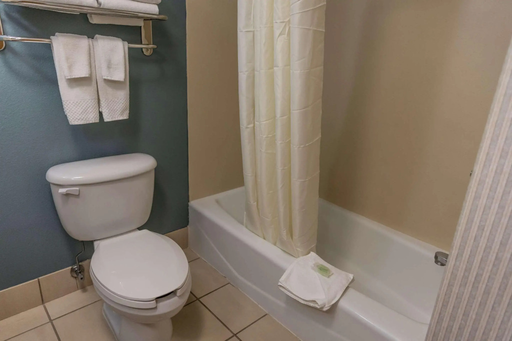 Sleep Inn & Suites Evansville - Casper
