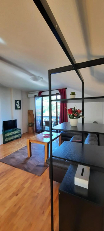 Honey Apartments