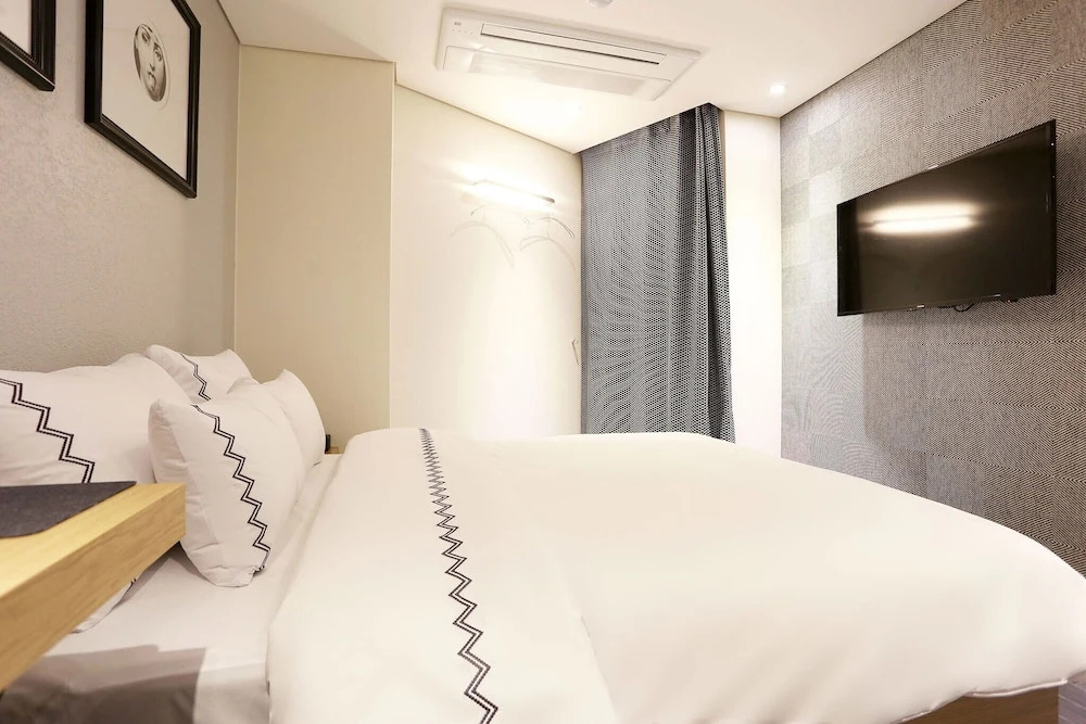 Mari Hotel
